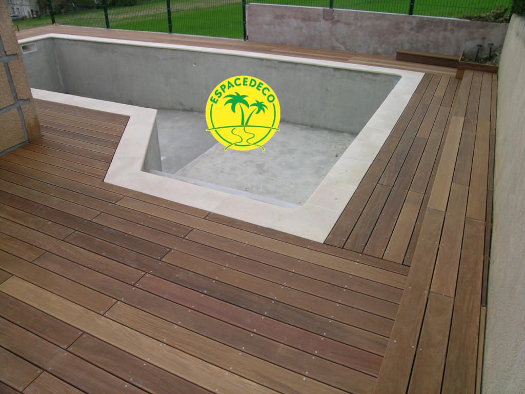 Solution d'aménagement d'espaces extérieurs, Espacedéco apportent une touche de modernité à votre tour de piscine en Haute Garonne à Toulouse, Pibrac, Colomiers, Cugnaux, Tournefeuille, Plaisance.