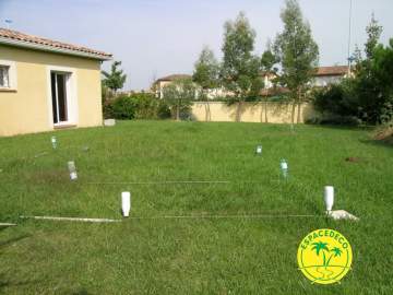 1-Pose de rouleaux de gazon par les soins de nos paysagistes en Haute-Garonne.