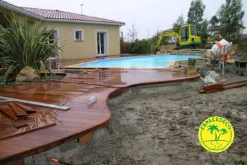 6-Espacedéco réalise vos tours de piscine en Haute-Garonne. 