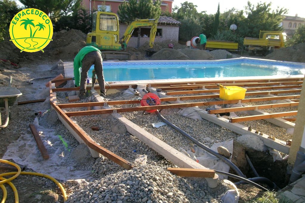 2-Aménagement de vos extérieurs, de vos espaces verts, de vos tours de piscine, et réalisation de terrasses en bois ainsi que des coffres, banc par Espacedéco à Colomiers.
