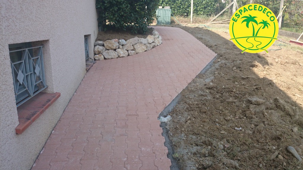 Trottoir en pavé béton