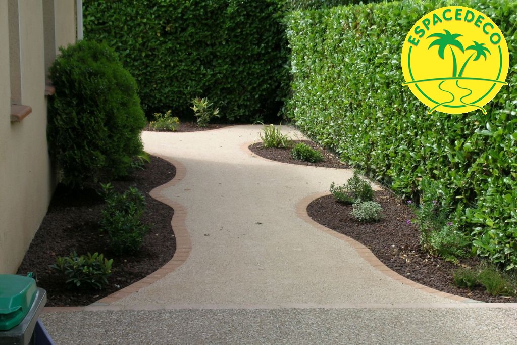 Enrochement pour un espace extérieur à Cugnaux