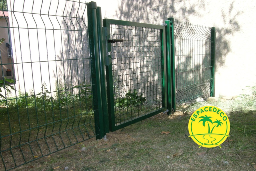 Petite cloture de jardin en bois