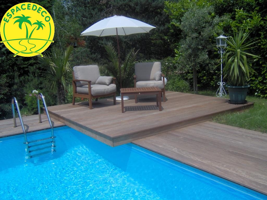 Solarium en bois avec rénovation d'une plage de piscine à L'union